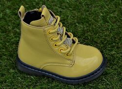 Демисезонные детские ботинки лаковые для девочки желтые р22-27