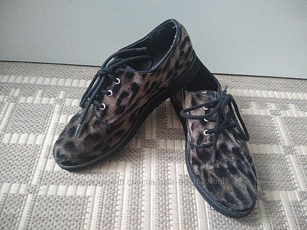 Стильні  туфлі  для дівчинки 34 розмір 21 см по устілці