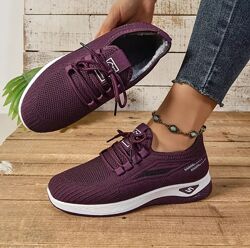 Легкі утеплені кросівки 42 розмір