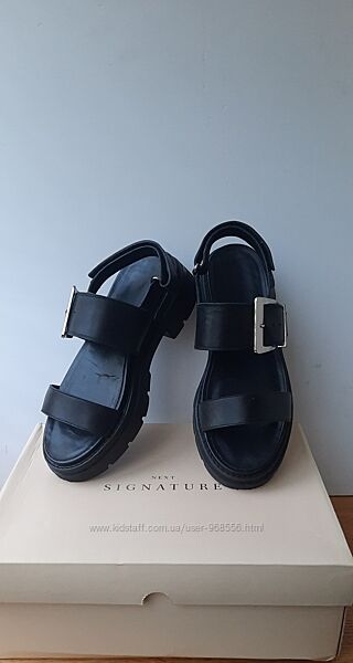 Сандалі Next