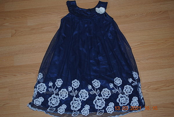 Нарядное платье на 8 лет