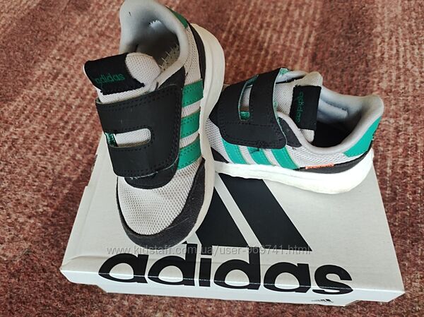 Продам детские кросовки Adidas , состояние новых 