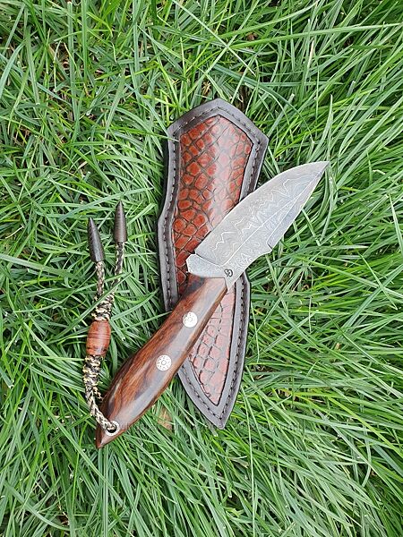 Стильний кованый нож hand made дамаская сталь ножны кожа подарок