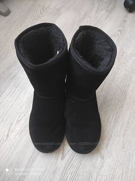 Ugg original W7, наш 37 розмір, устілка 24 см
