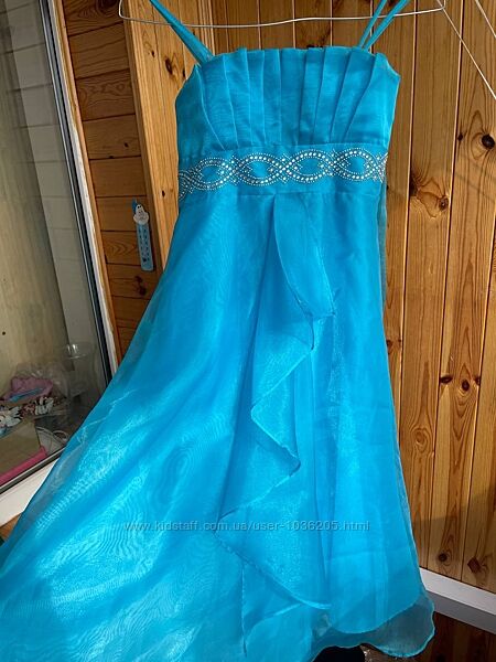 Гарна ошатна сукня від американского бренду дівчинці