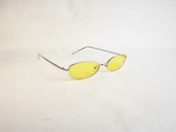 Солнцезащитные очки Dior желтые узкие