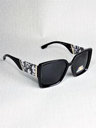 Женские солнцезащитные очки Dior черные с поляризацией