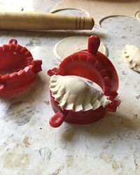  Форма для пельменей, вареников. 