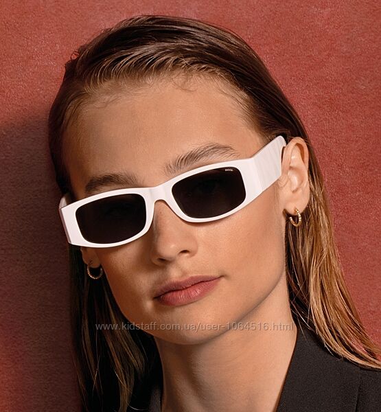 INVU. Модні жіночі окуляри за приємною ціною