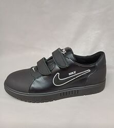 Распродажа Кроссовки Кожа 23,5 см стелька 