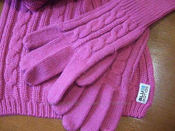  Комплект шарф, перчатки производство Blue Motion, Германия.
