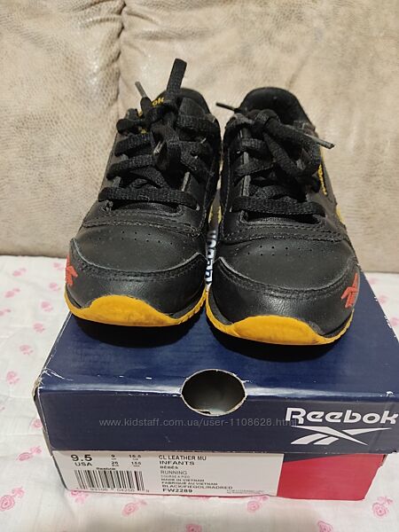 Стильные черные с желтым кроссовки reebok 26 размер