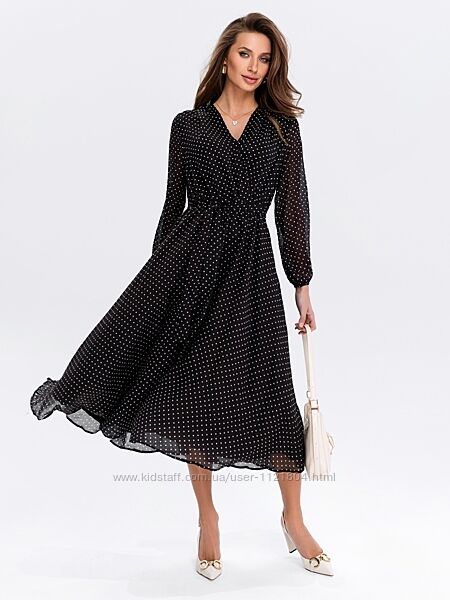 Вечернее платье из шифона с расклешённой юбкой чёрное