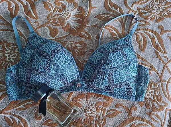 Бюстгалтер Intimissimi 85B з мереживом