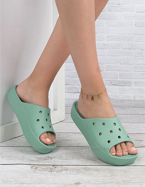 Шльопанці крокс Crocs Classic Platform Slide р. W9/EUR39-40
