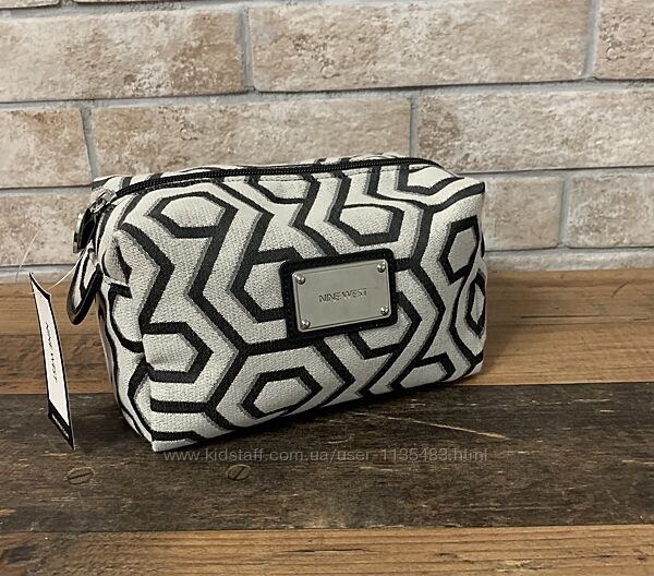Косметичка Nine West.