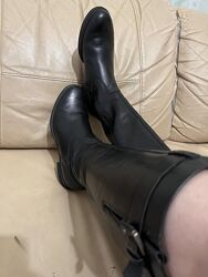 Черные кожаные сапоги ecco 37 р