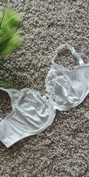 Бюстгальтер M&S розмір 90F