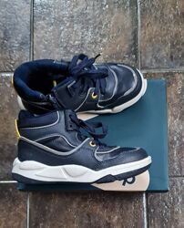 Ботинки на мальчика 30р