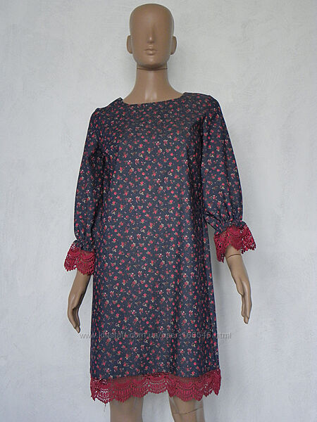 Нарядне плаття в квіточку з кружевами 42 розмір 36 євророзмір.