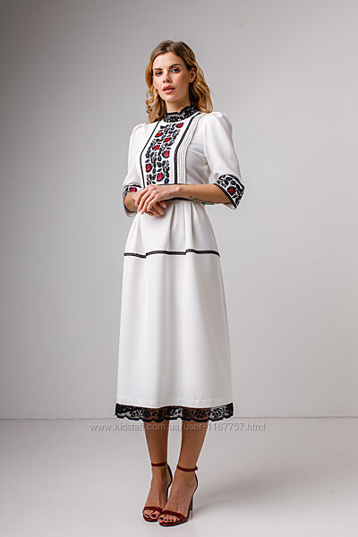 Вишита жіноча сукня Богутська гладь класична