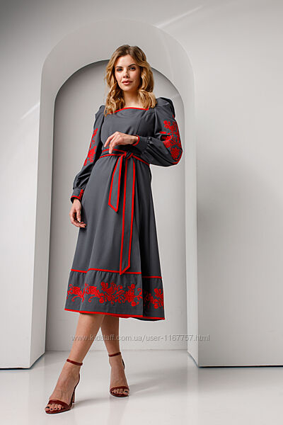 Вишита жіноча сукня Птаха сіра червона вишивка