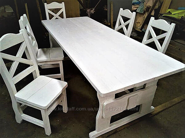 Оригінальний стіл, Стіл Карпати