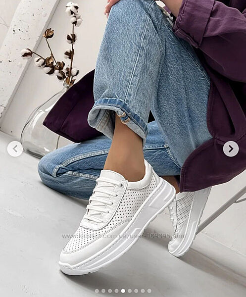 Кроссовки женские натуральная кожа новые в наличии.