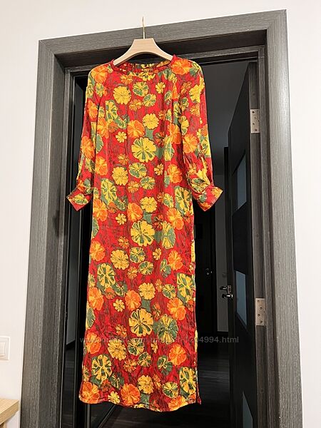 Легка шовкова сукня міді прямого крою із розрізом збоку hand made