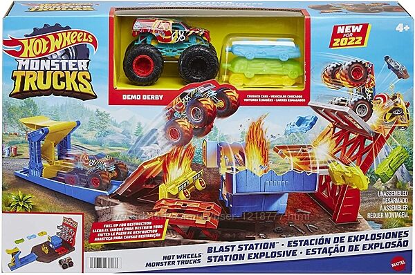  Набор Hot Wheels Monster Trucks Приключения на станции Blast station