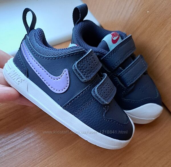 Кросівки оригінальні Nike p21