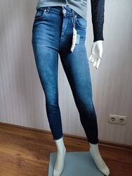 жіночі стрейчеві джинси Only розмір S, нові 