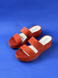 Жіночі червоні шкіряні шльопанці ECCO Plateau 41 розмір