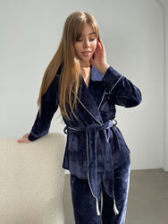 Пижама женская christel 090 укороченный халат и завышенные штаны плюш велюр