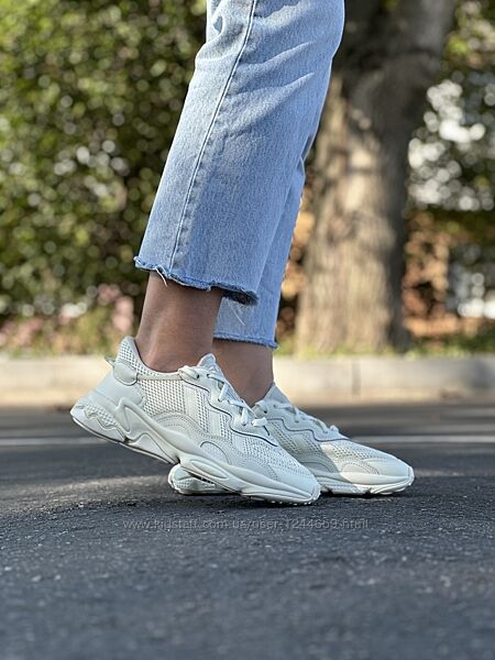 Кросівки Adidas Ozweego. Оригінал.