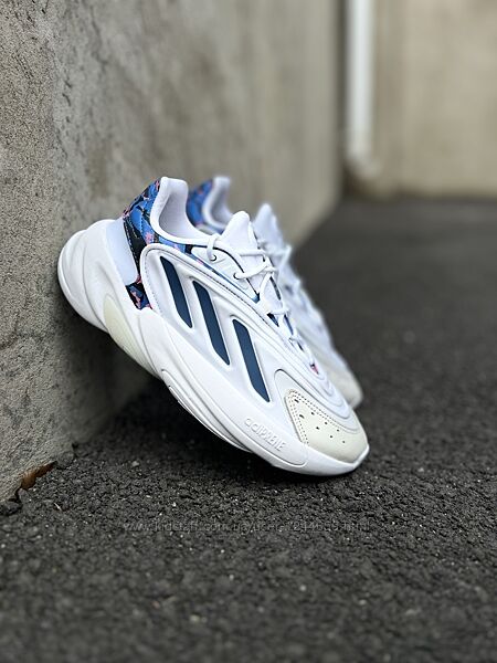 Кросівки Adidas Ozelia. Оригінал.