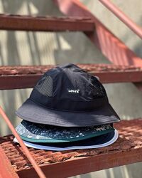 Літні панами Levis. Оригінал.