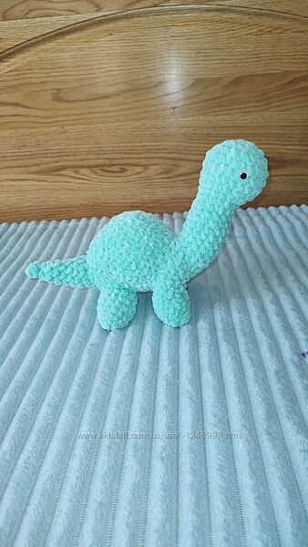 Динозавр іграшка 