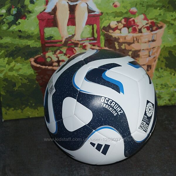 Футбольный мяч Adidas 2023 Oceaunz Training HT9014