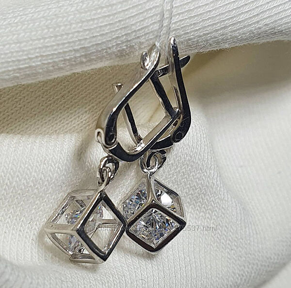 Новые серебряные серьги куб. цирконий Серебро 925 пробы