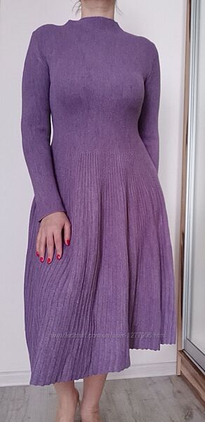 Зимнее шерстяное платье с юбкой плиссе