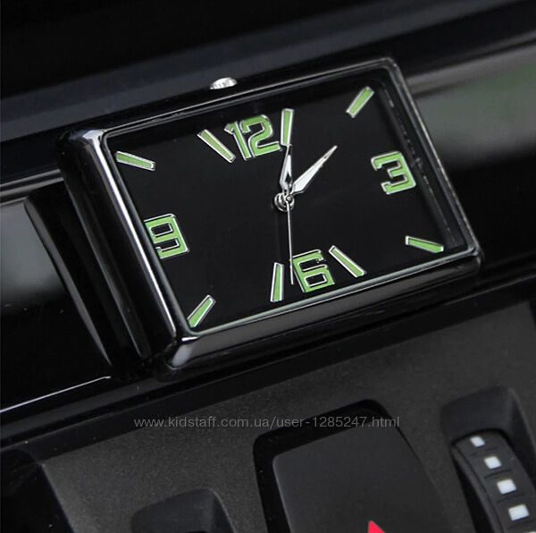 Стильные часы для салона автомобиля Черный циферблат