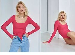 Трикотажный боди с круглым вырезом длинный рукав малинового цвета