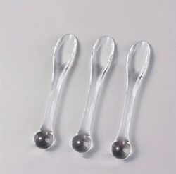 Косметическая лопатки для крема и маски.