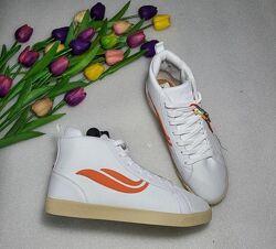 Високі кеди кросівки