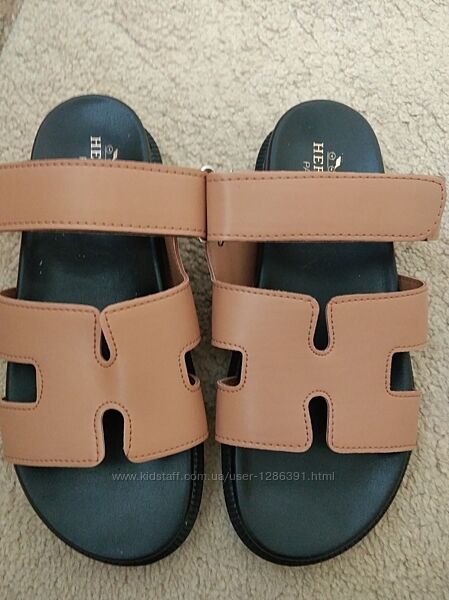 Шлёпанцы босоножки