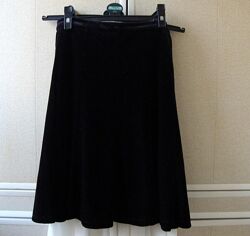 Юбка черная велюр расклешенная KappAhl
