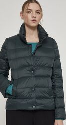 Легкий пуховик