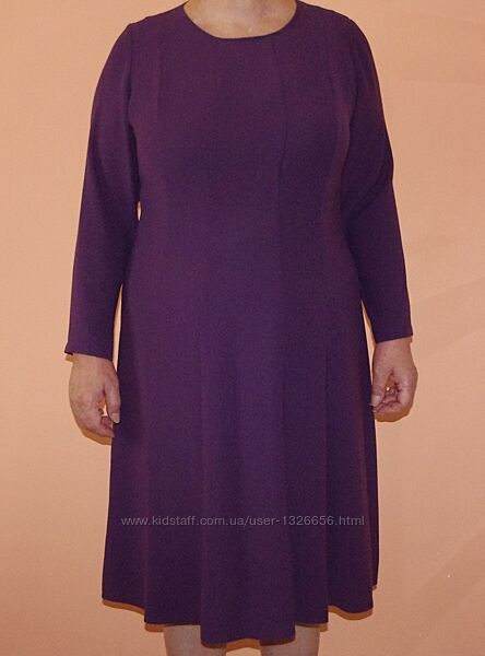 Платье новое красивого силуэта фиолетового цвета 54 размер