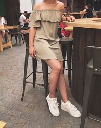 Сукня з коротким рукавом